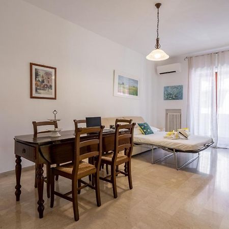Universita & Stazione Airy Apartment With Parking Бари Экстерьер фото