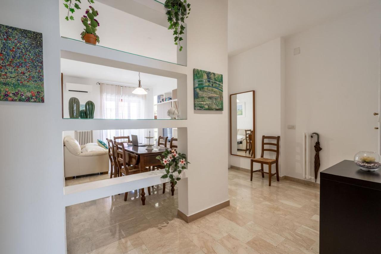 Universita & Stazione Airy Apartment With Parking Бари Экстерьер фото